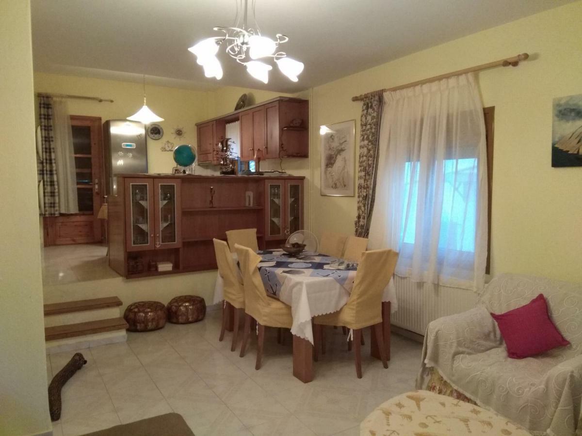 Family Seaside House In Mouries Villa Paralia Dionysiou Buitenkant foto